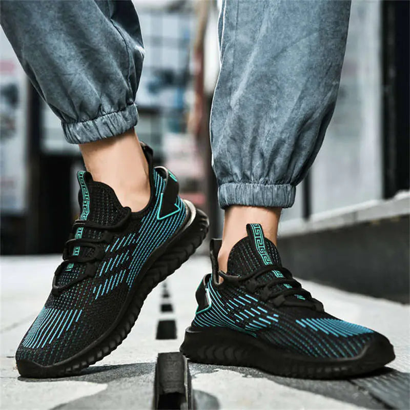 Lightweight Breathable Fly Woven Coconut Sports Shoes